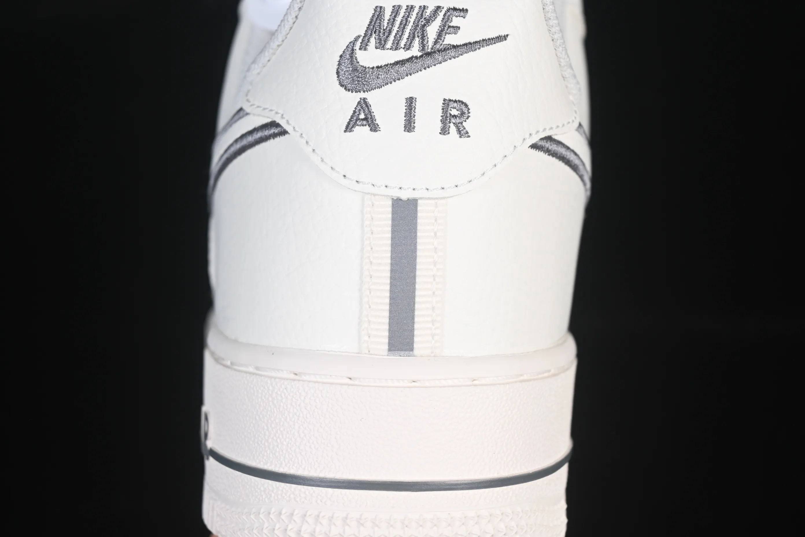 All categories Nk Air Force 1 Air Force series Nk Air Force 1 Low Air Force low-top Nike Air Force 1'07 Low Air Force 1 low-top casual sneakers IB7677-101
